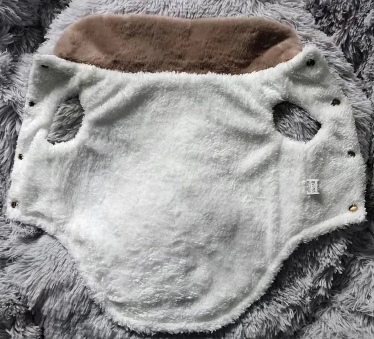Veste imperméable pour chien avec col en fourrure