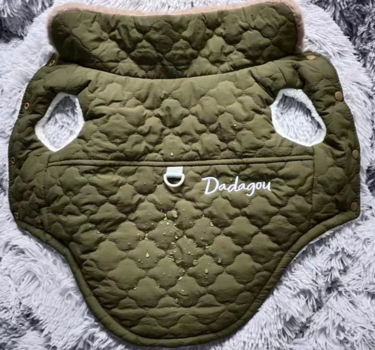 Veste imperméable pour chien avec col en fourrure